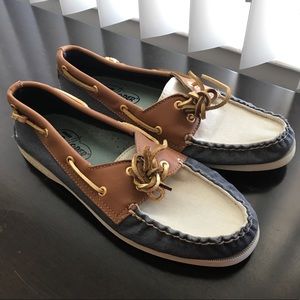 Women’s Sperry Topsider, size 9